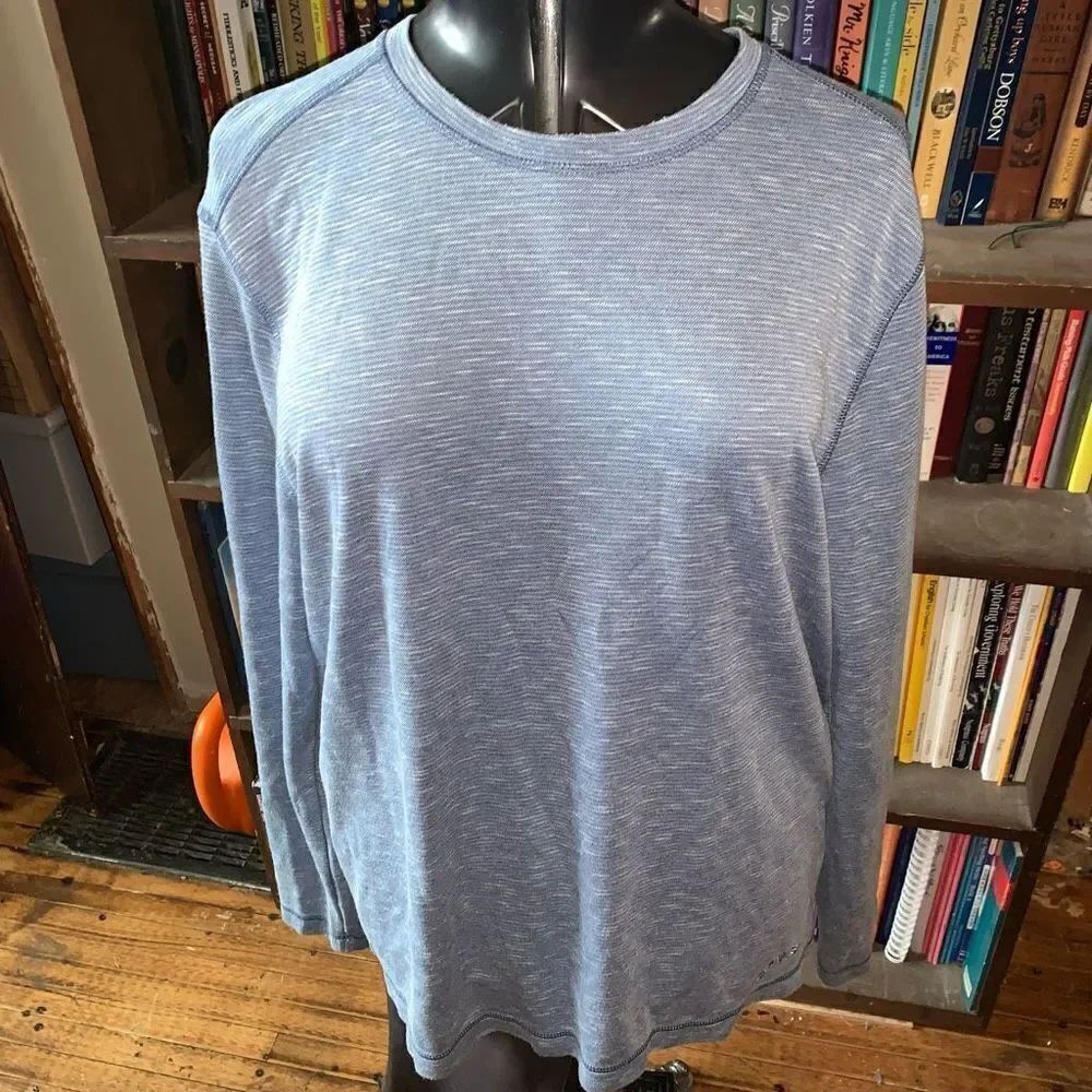 Orvis heathered blue scoop neck L cozy long sleeve shirt